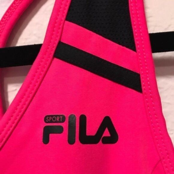 FILA workout top with a pocket - Picture 4 of 7